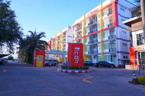 ดิ ไอค่อน เซอร์วิซ อพาร์ตเมนต์ (The Icon service apartment)